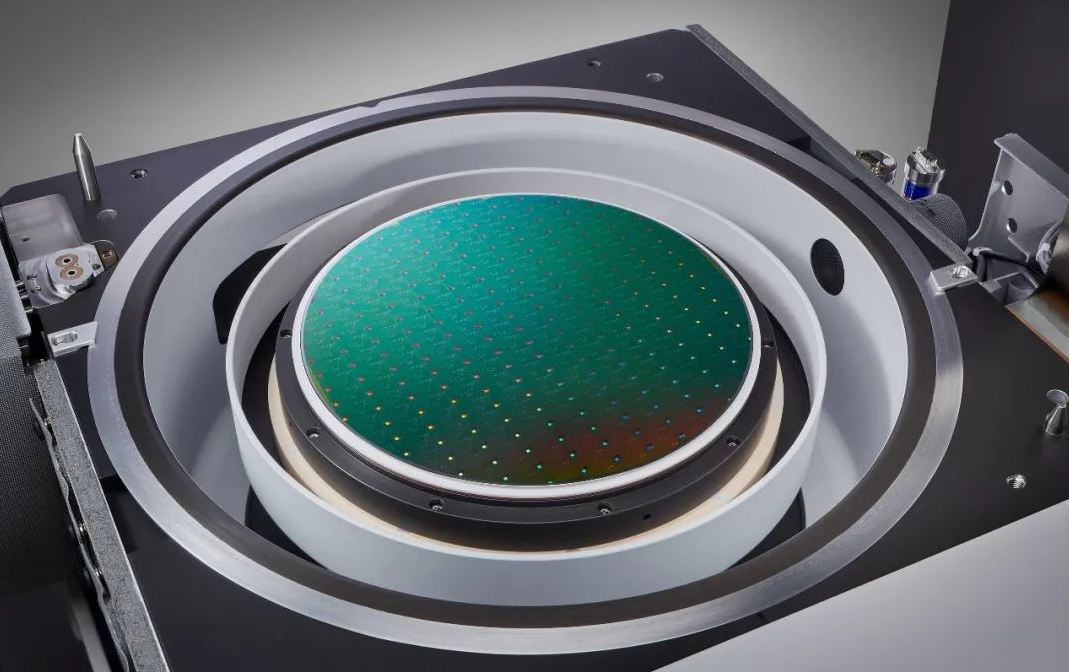Semiconductor wafer positioning stage