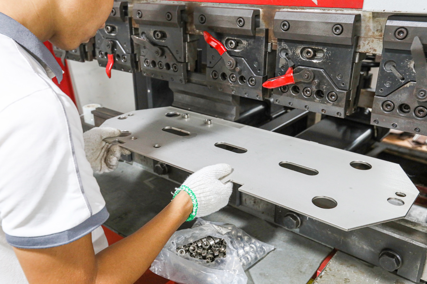 Inspection of laser-cut sheet metal features