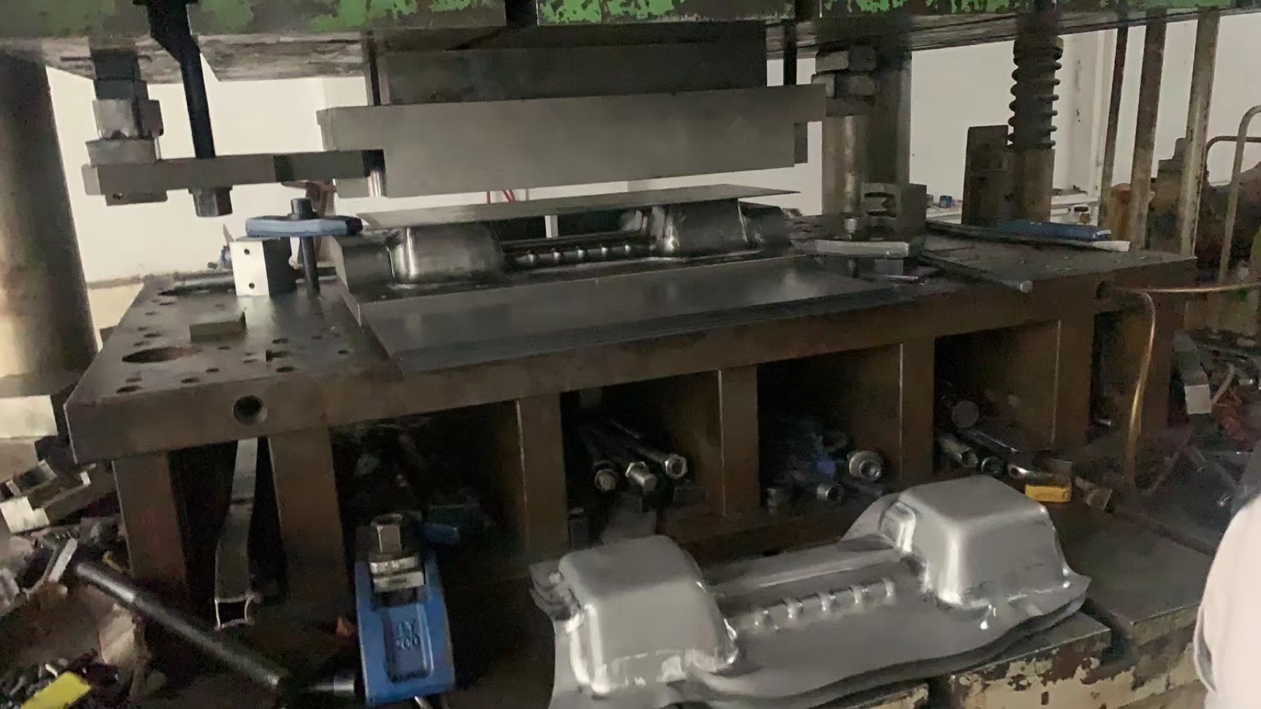 Press brake